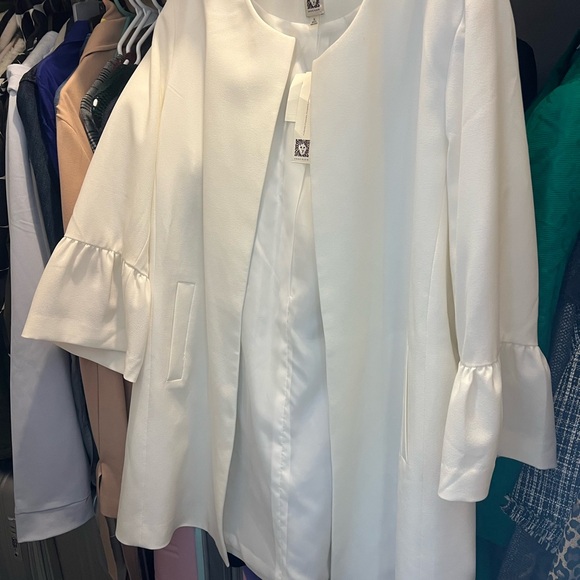 Anne Klein White Elegant Coat - Picture 1 of 2